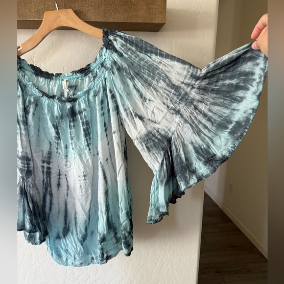 Elan|Anthro Tie Dye Blue Ruffled Blouse with Dramatic Sleeves,Boho style•••OS - Picture 3 of 11